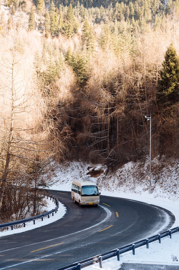 Découvrez le service premium de location minibus avec chauffeur